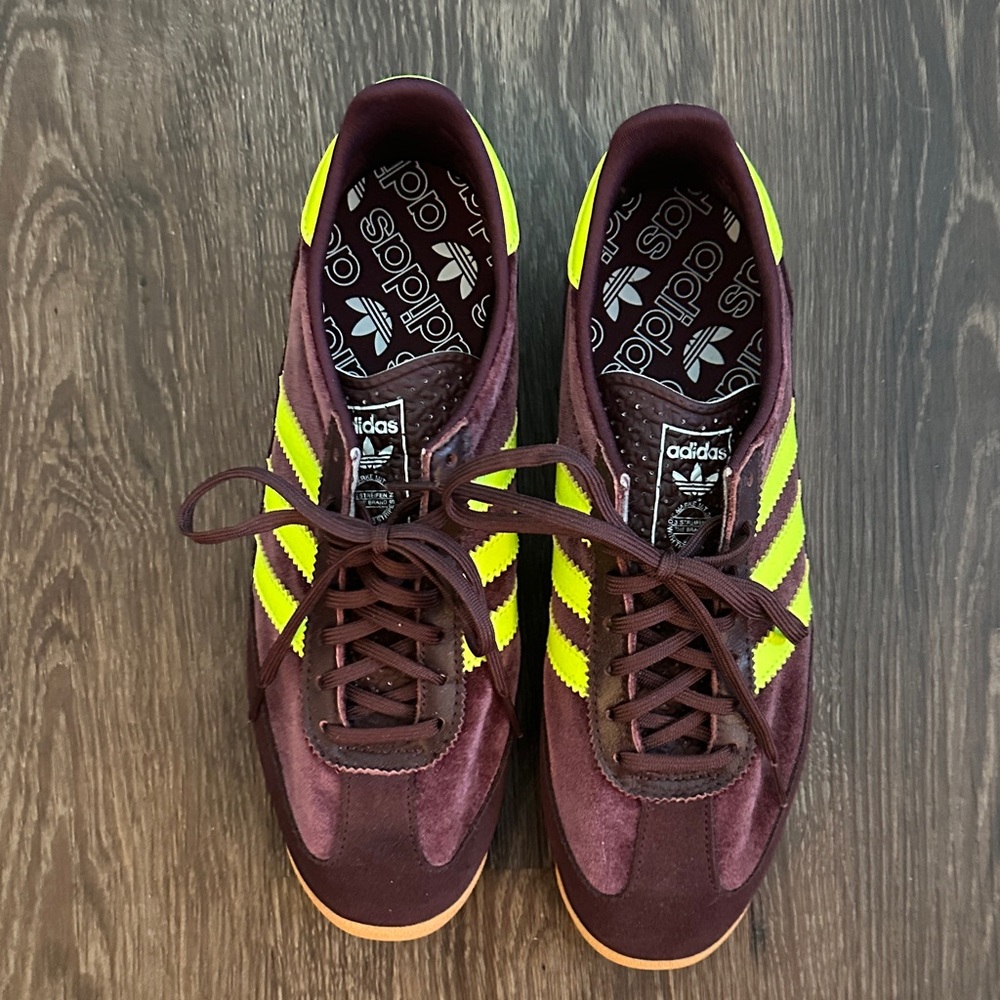 Adidas Women’s Maroon and Neon Yellow Sneakers